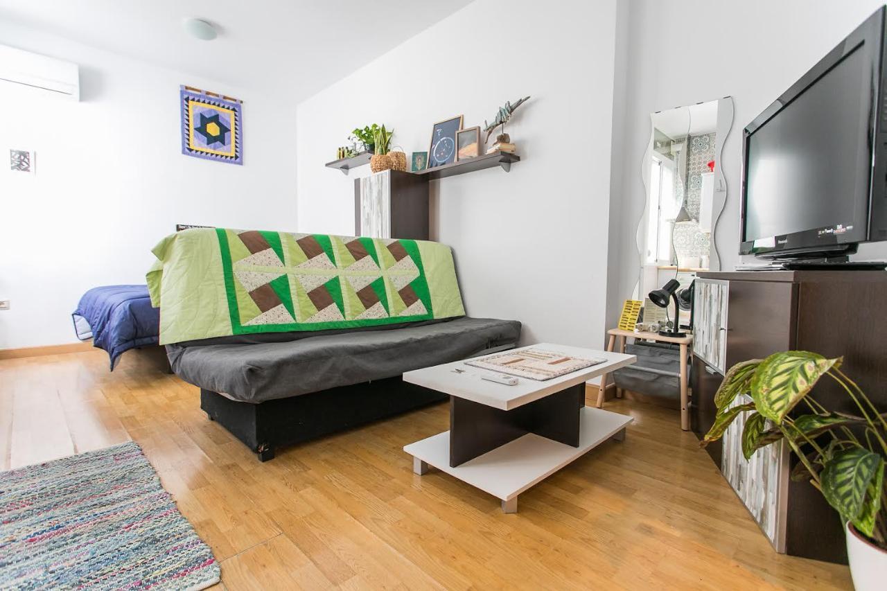 Estudio Cobertizo Lägenhet Málaga Exteriör bild